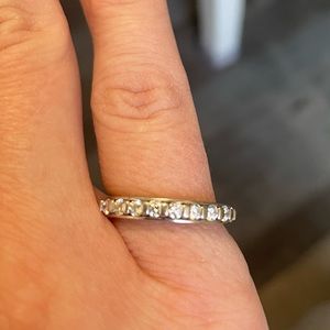 .6 ct. white gold wedding band
